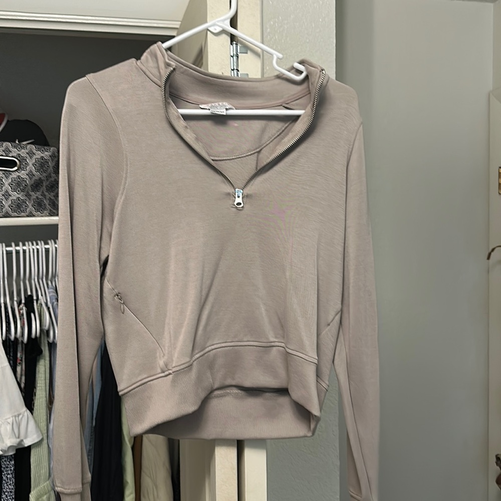 Quarter zip sweatshirt fits true too size